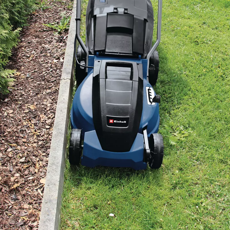 einhell-blue-electric-lawn-mower-3400157-example_usage-001