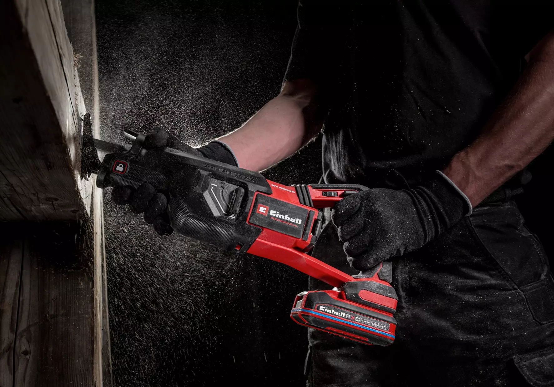 einhell-professional-cordless-all-purpose-saw-4326295-example_usage-001