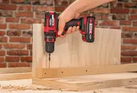 ozito-cordless-drill-kit-3000233-example_usage-102