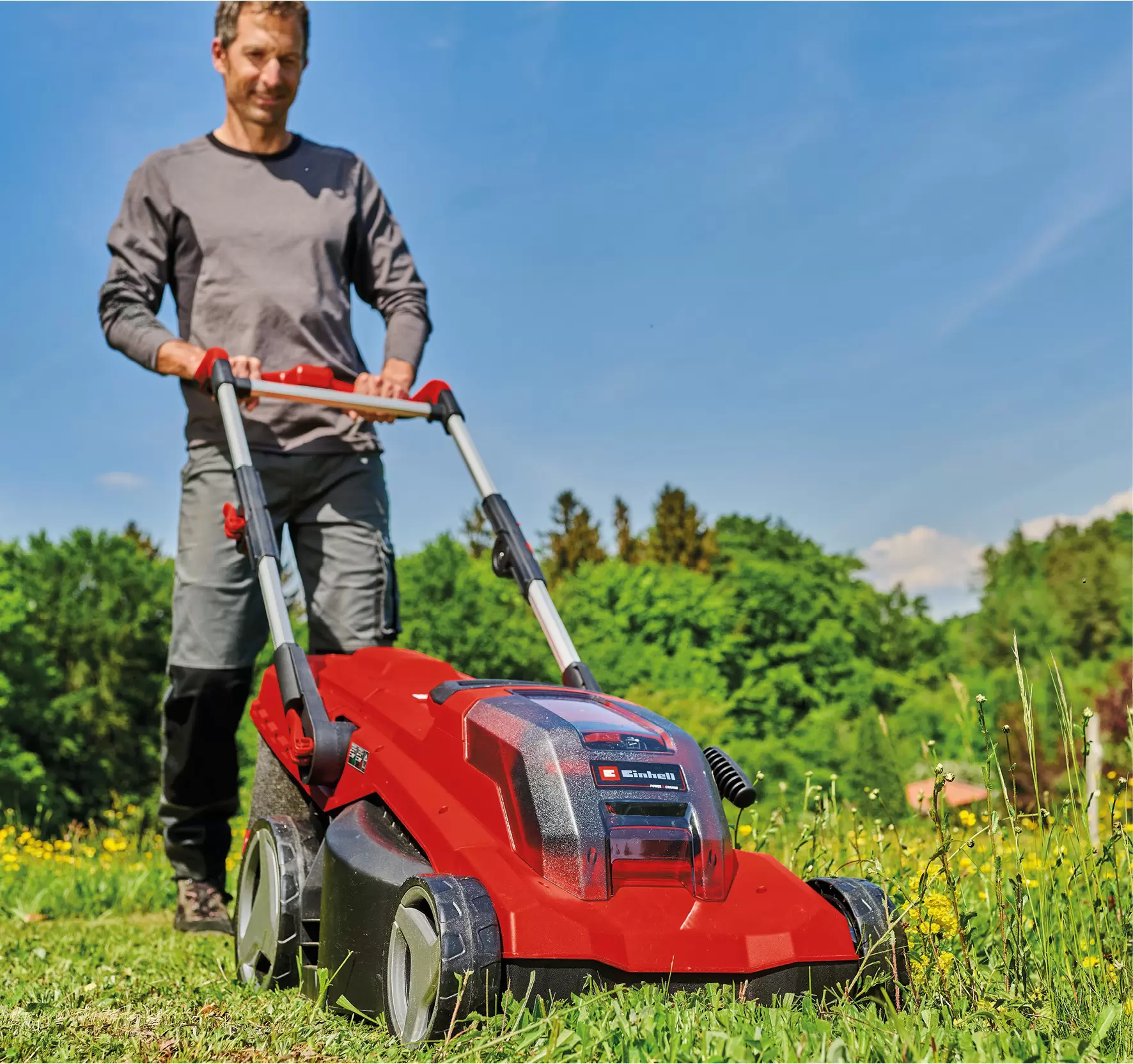 einhell-professional-cordless-lawn-mower-3413275-example_usage-001