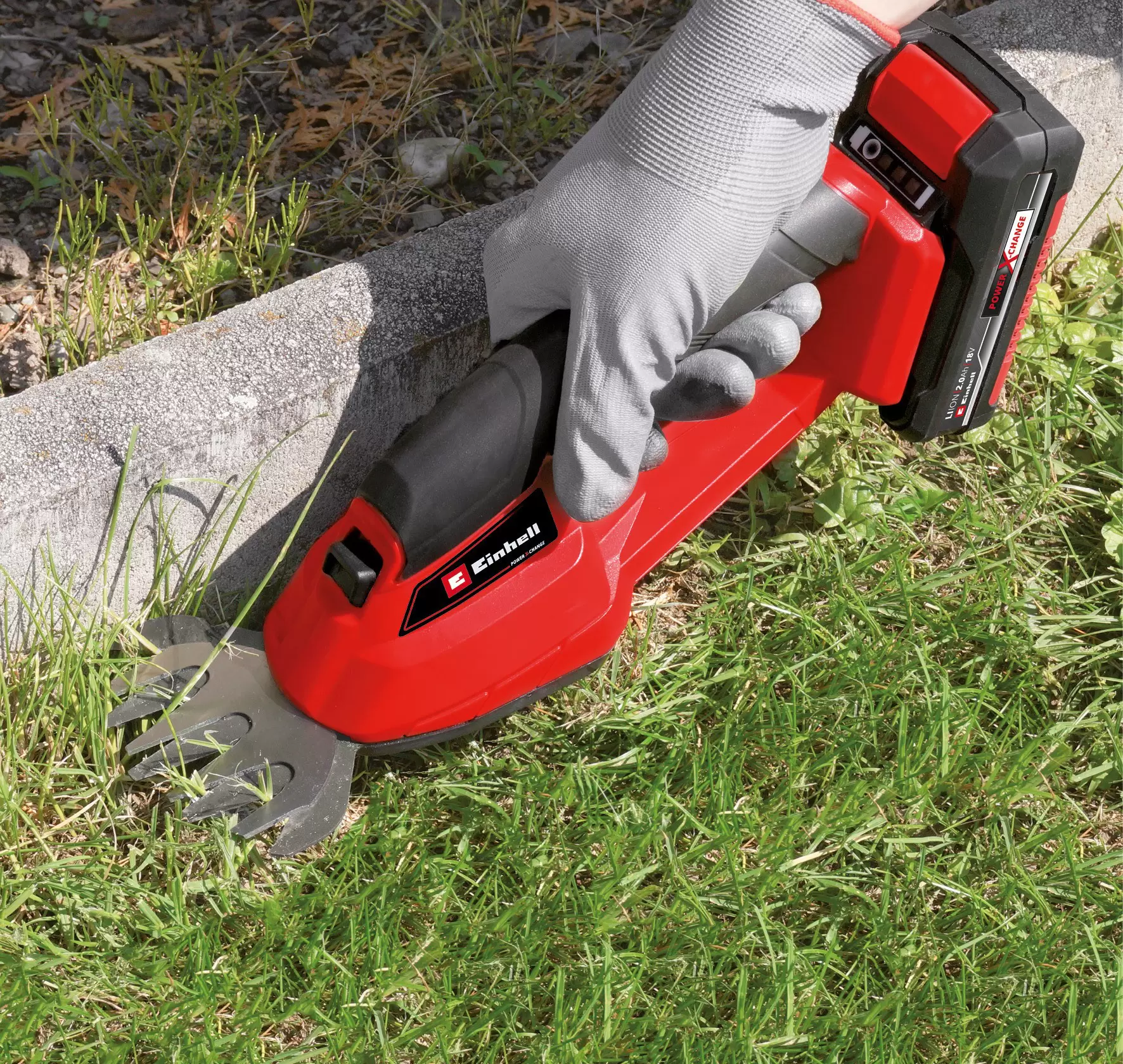 einhell-classic-cordless-grass-and-bush-shear-4514096-example_usage-001