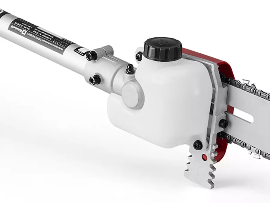 Automatic chain lubrication of the Einhell electric pole hedge trimmer/saw GC-HC 90/2046 T with oil symbol on white background.