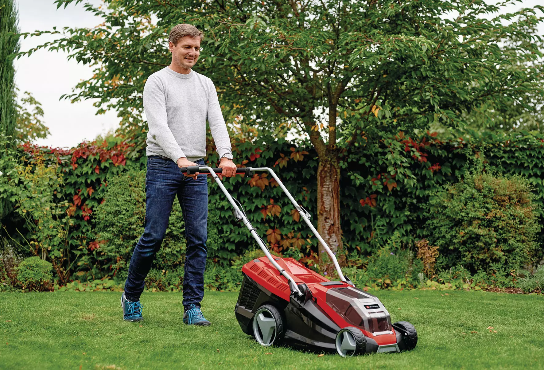 einhell-expert-cordless-lawn-mower-3413325-example_usage-001