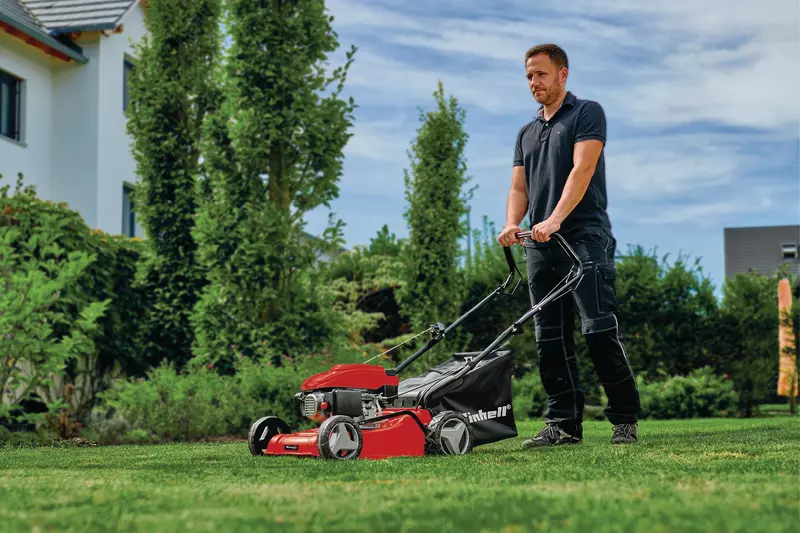 einhell-classic-petrol-lawn-mower-3404820-example_usage-001