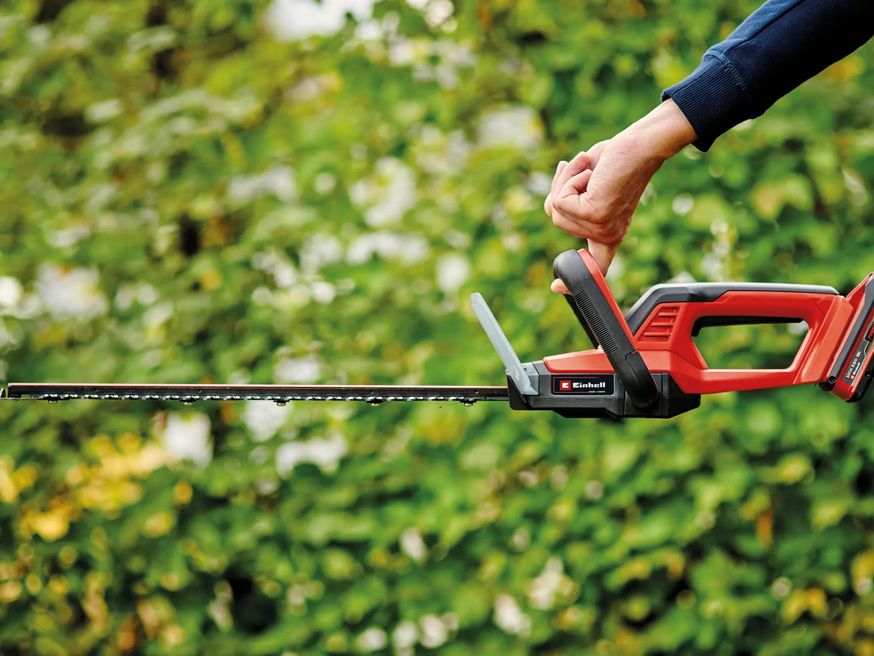 einhell-classic-cordless-hedge-trimmer-3410515-detail_image-007