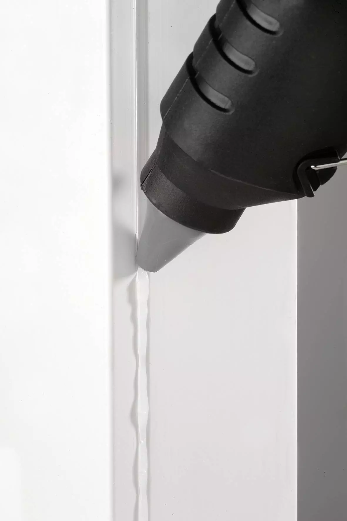 kwb-promo-glue-guns-49989490-example_usage-203