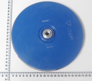 grinding disc with fastener