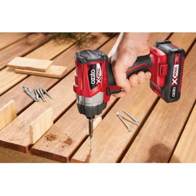 ozito-cordless-impact-driver-3408170-example_usage-101