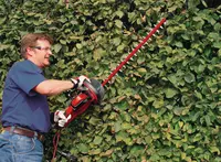 einhell-expert-electric-hedge-trimmer-3403340-example_usage-001