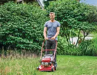 einhell-classic-petrol-lawn-mower-3407540-example_usage-001