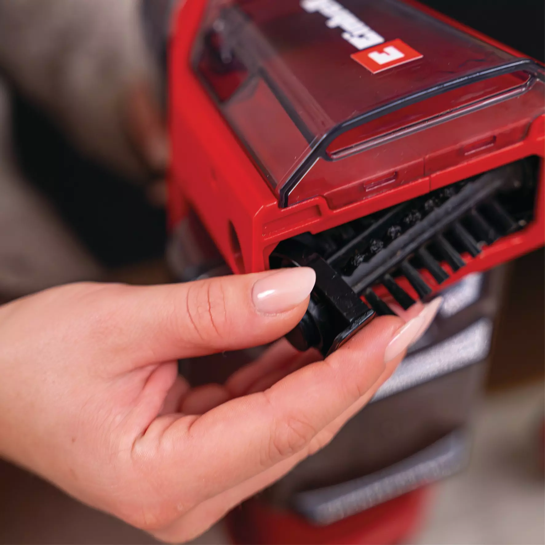 einhell-expert-cordless-spot-cleaner-3437130-detail_image-003