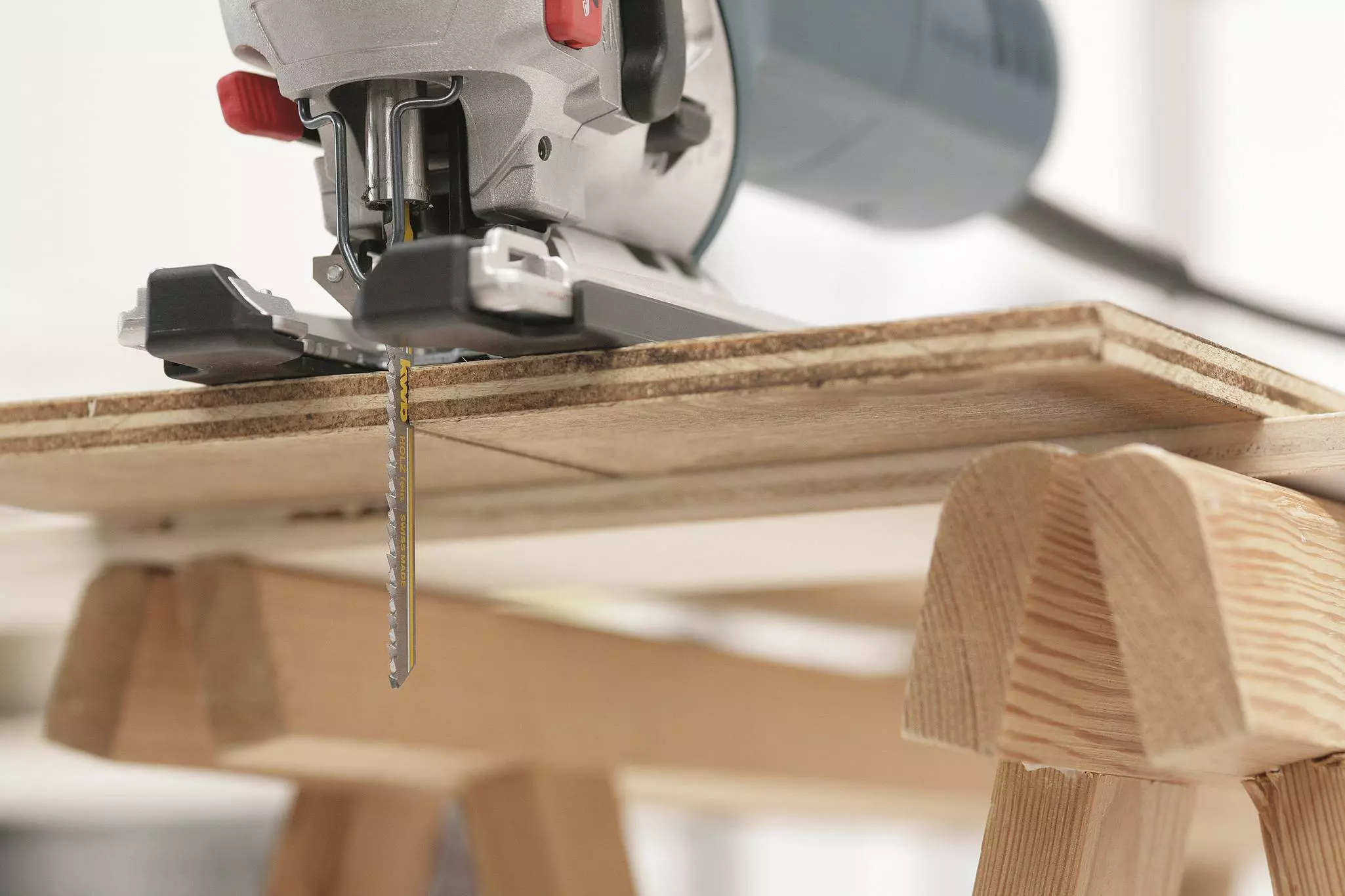 kwb-jigsaw-blades-49625630-example_usage-206