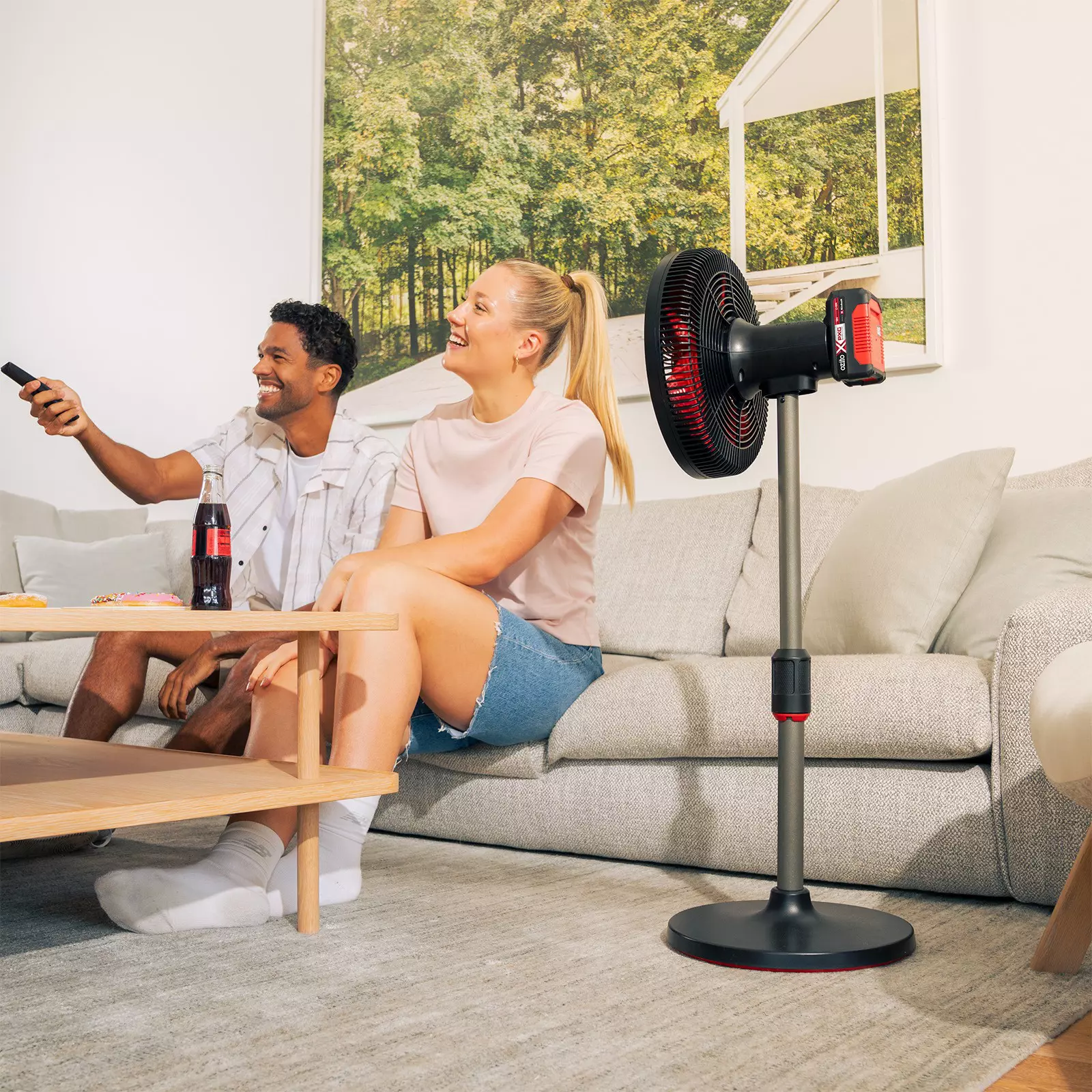 ozito-cordless-fan-3001319-example_usage-101