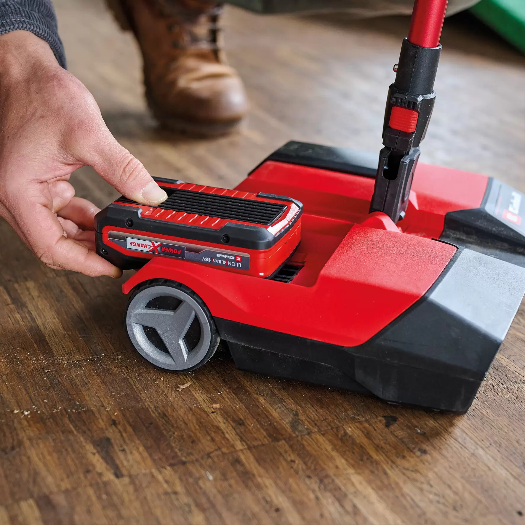 einhell-expert-cordless-sweeper-2352050-detail_image-999