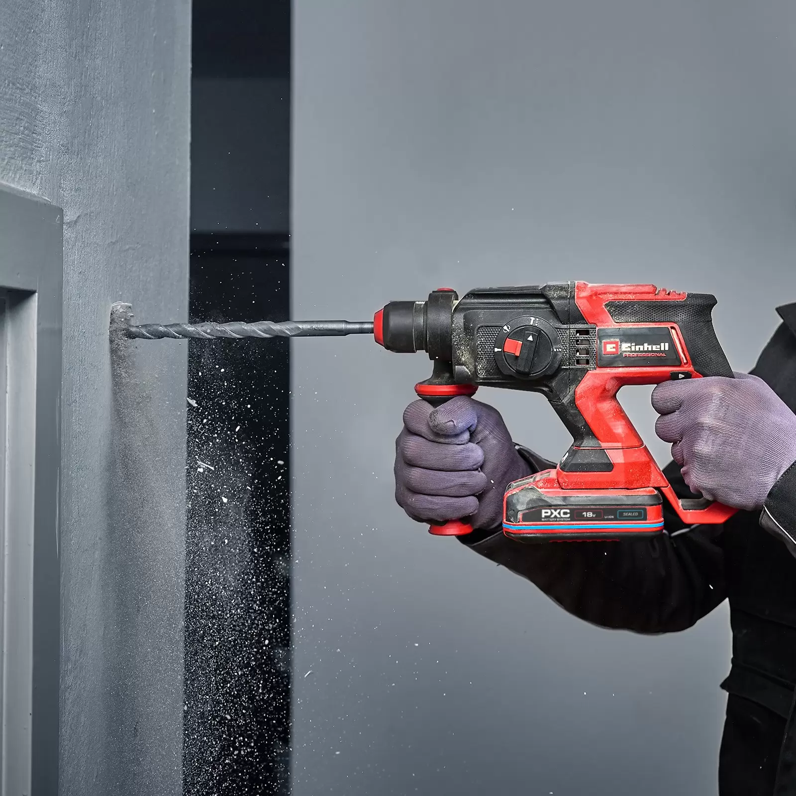 einhell-professional-cordless-rotary-hammer-3001491-example_usage-001