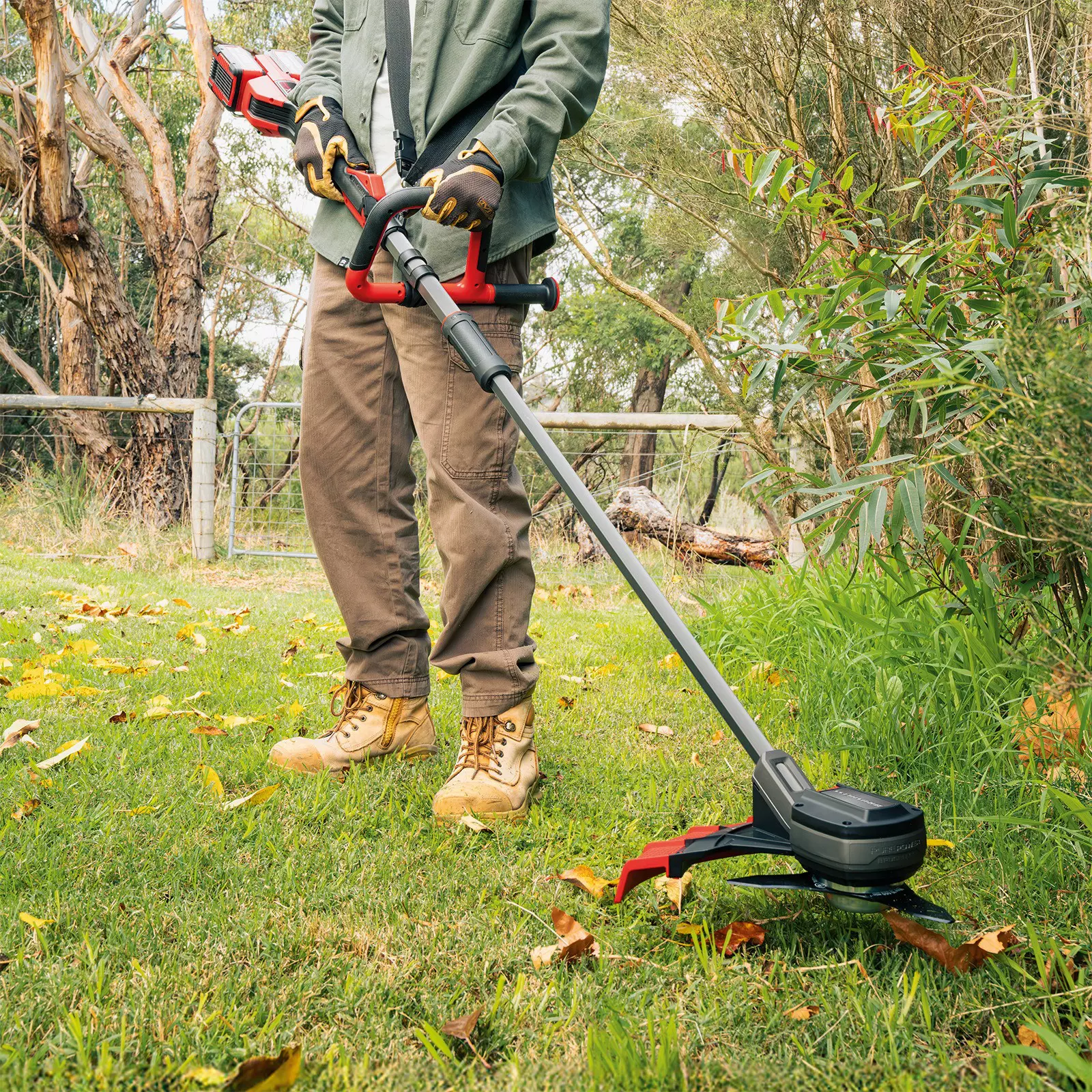 ozito-cordless-scythe-3001190-example_usage-102