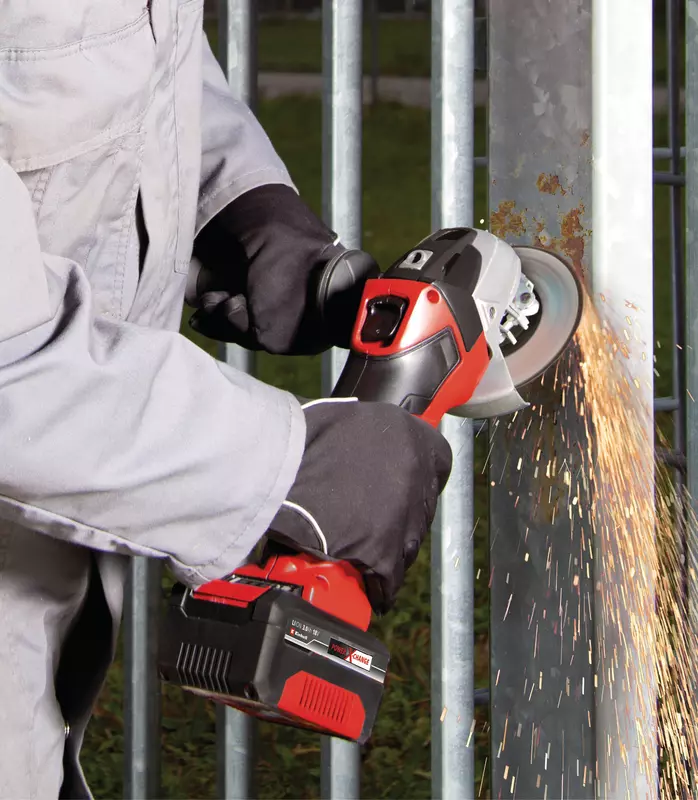 einhell-classic-cordless-angle-grinder-4431133-example_usage-001