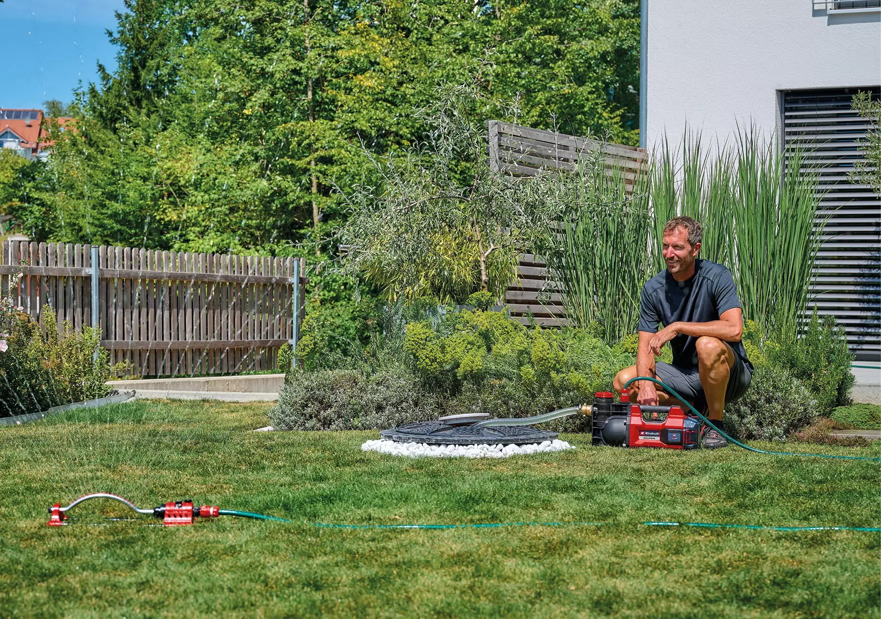 einhell-expert-cordless-garden-pump-4180450-example_usage-001