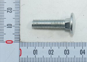 Schraube mit Vierkant