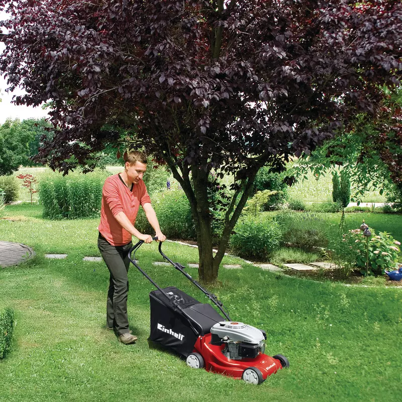 einhell-classic-petrol-lawn-mower-3401013-example_usage-001