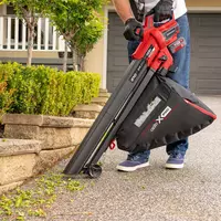 ozito-cordless-leaf-blower-3000803-example_usage-102