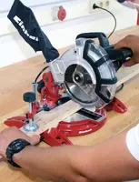 einhell-classic-mitre-saw-4300294-example_usage-002