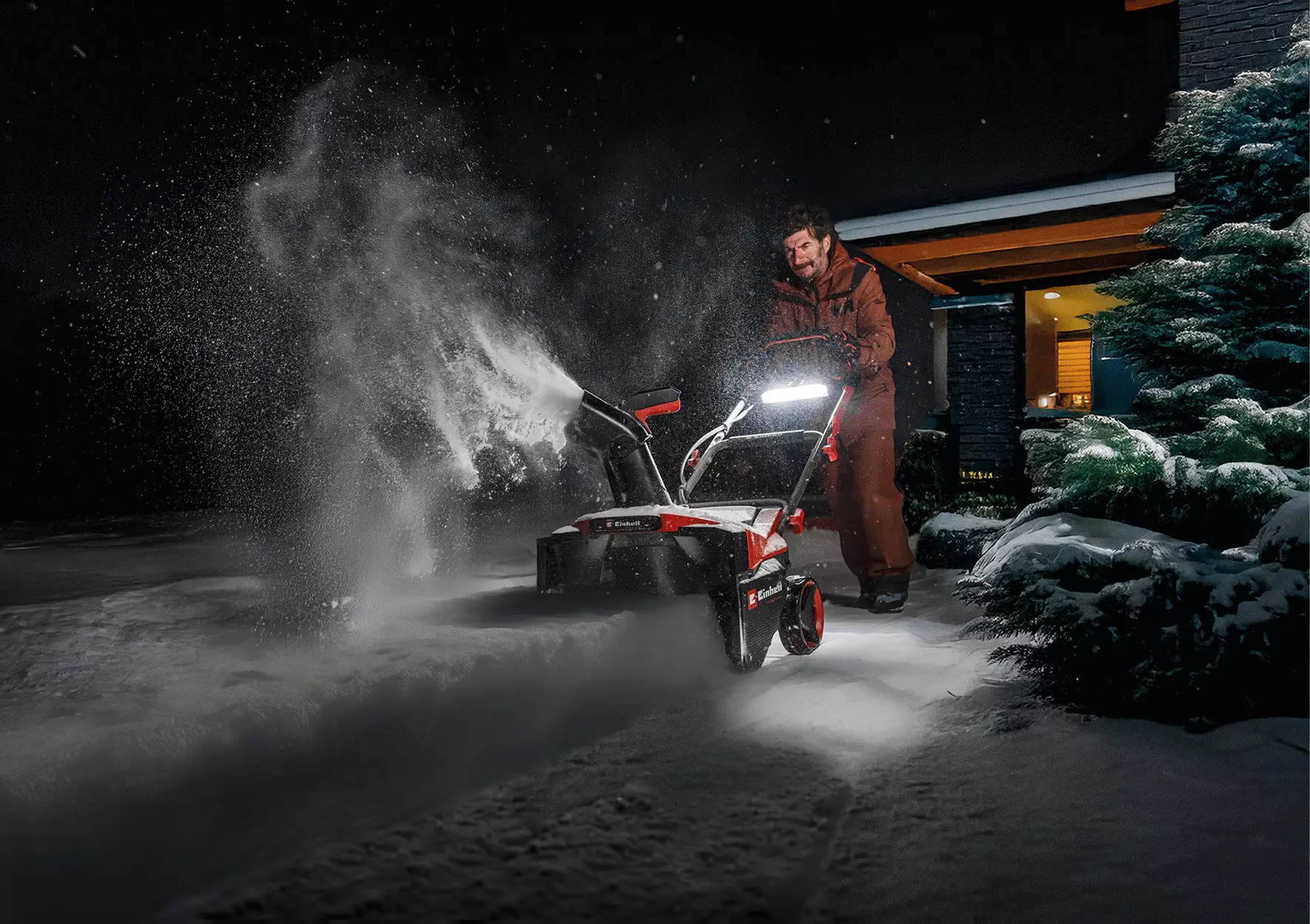einhell-professional-cordless-snow-thrower-3417021-example_usage-001