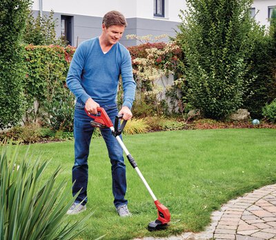 einhell-classic-cordless-lawn-trimmer-3411125-example_usage-101