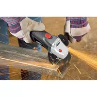 ozito-angle-grinder-4430646-example_usage-101