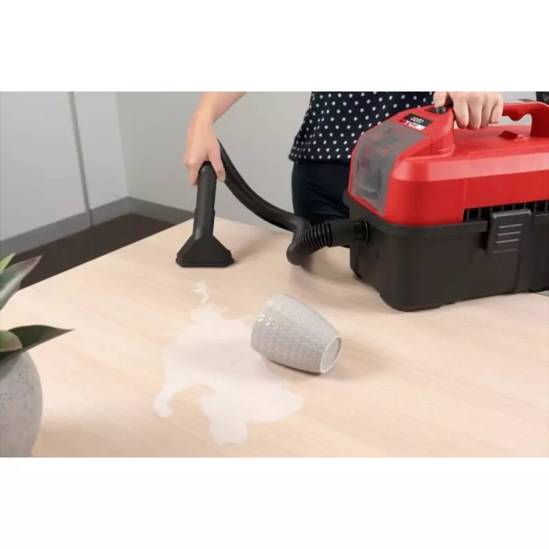 ozito-cordl-wet-dry-vacuum-cleaner-3000546-example_usage-105