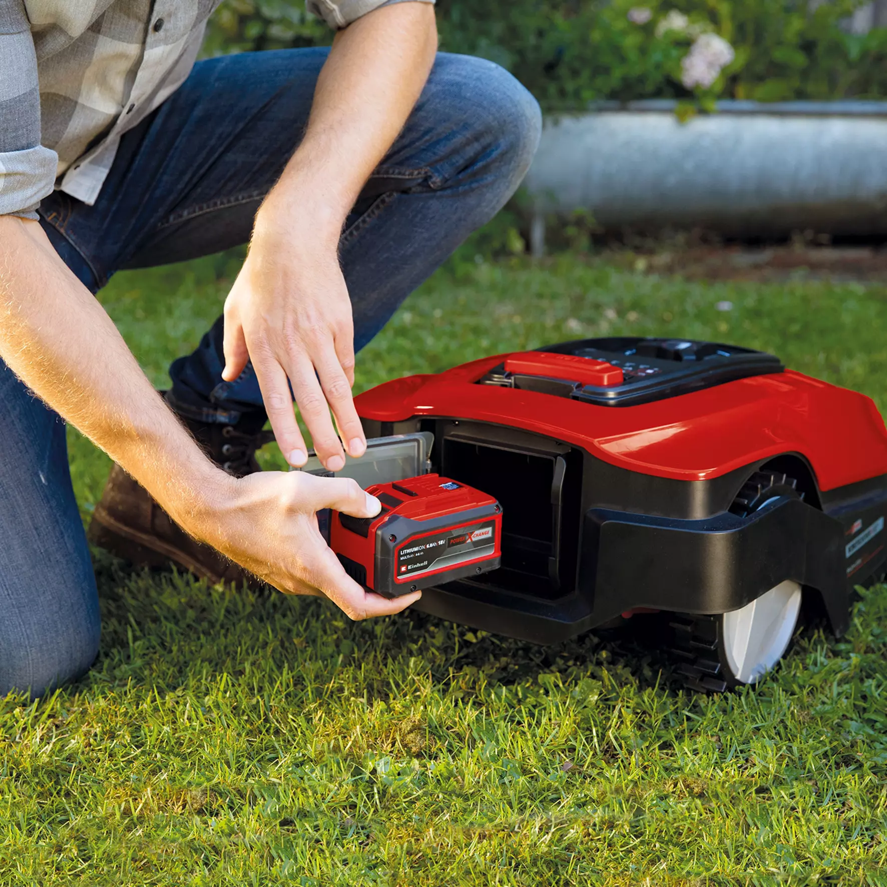 einhell-expert-robot-lawn-mower-4326368-detail_image-007