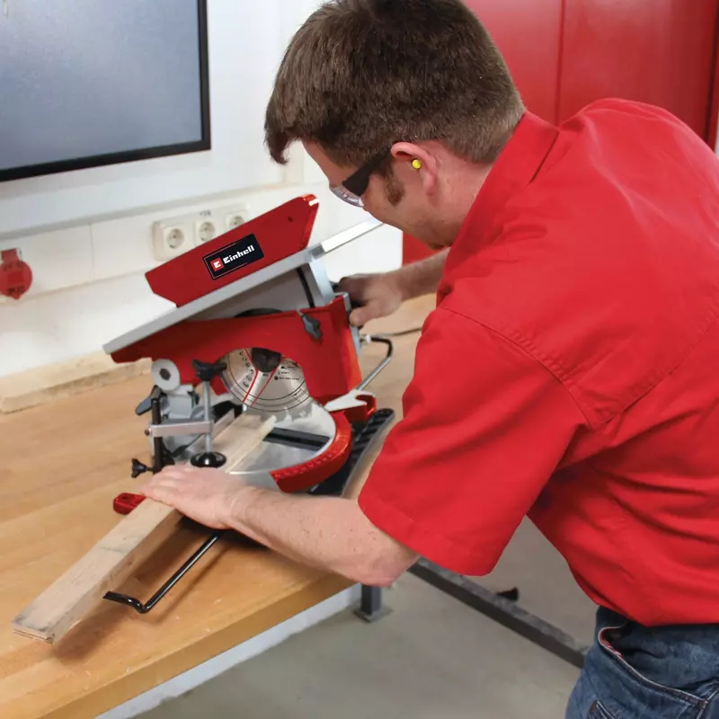 einhell-classic-mitre-saw-with-upper-table-4300317-example_usage-001