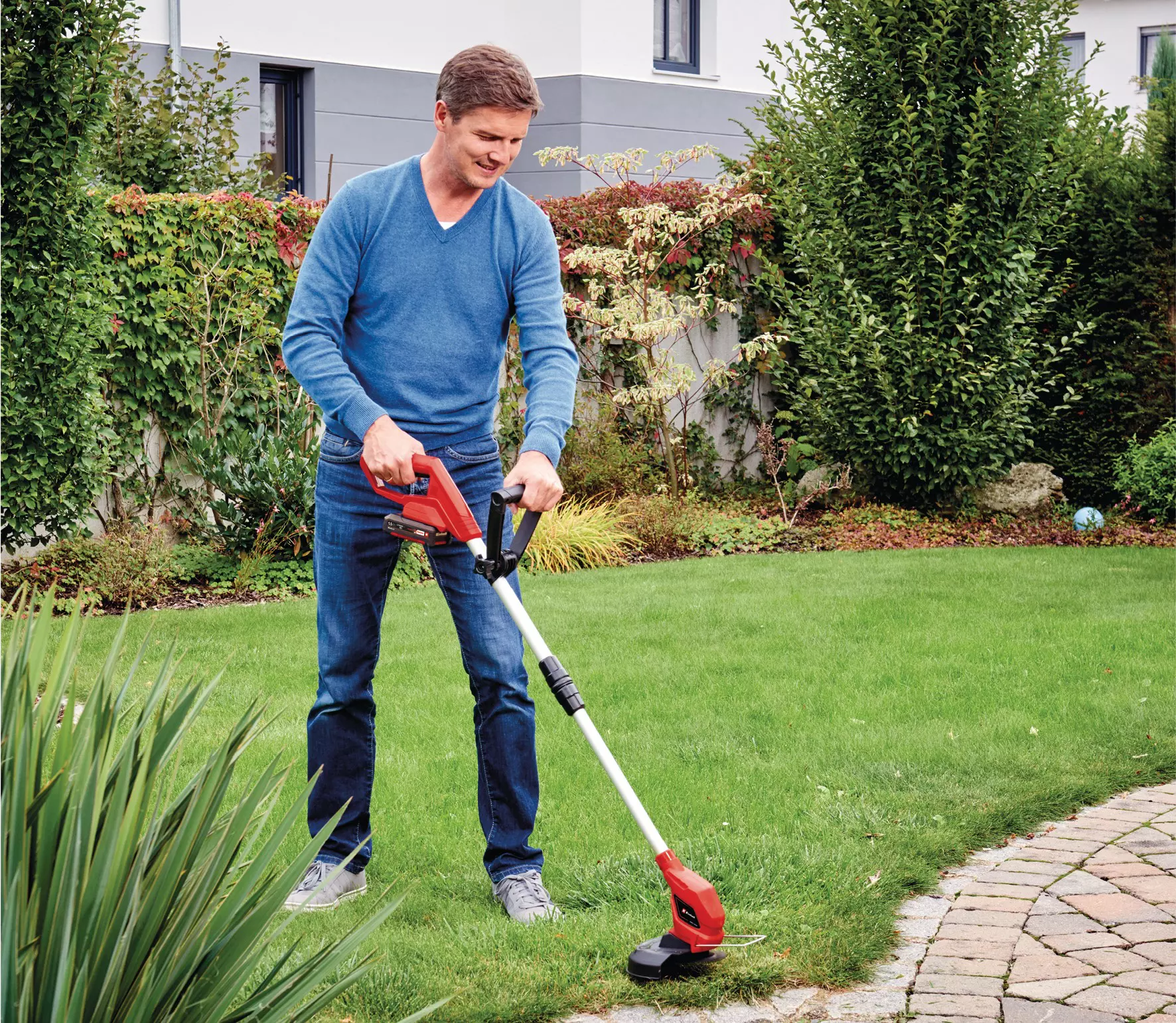 einhell-classic-cordless-lawn-trimmer-3411119-example_usage-001
