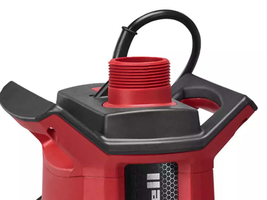 Black hose connector on top of the Einhell cordless dirty water pump GE-DP 36/35 LL Li-Solo.