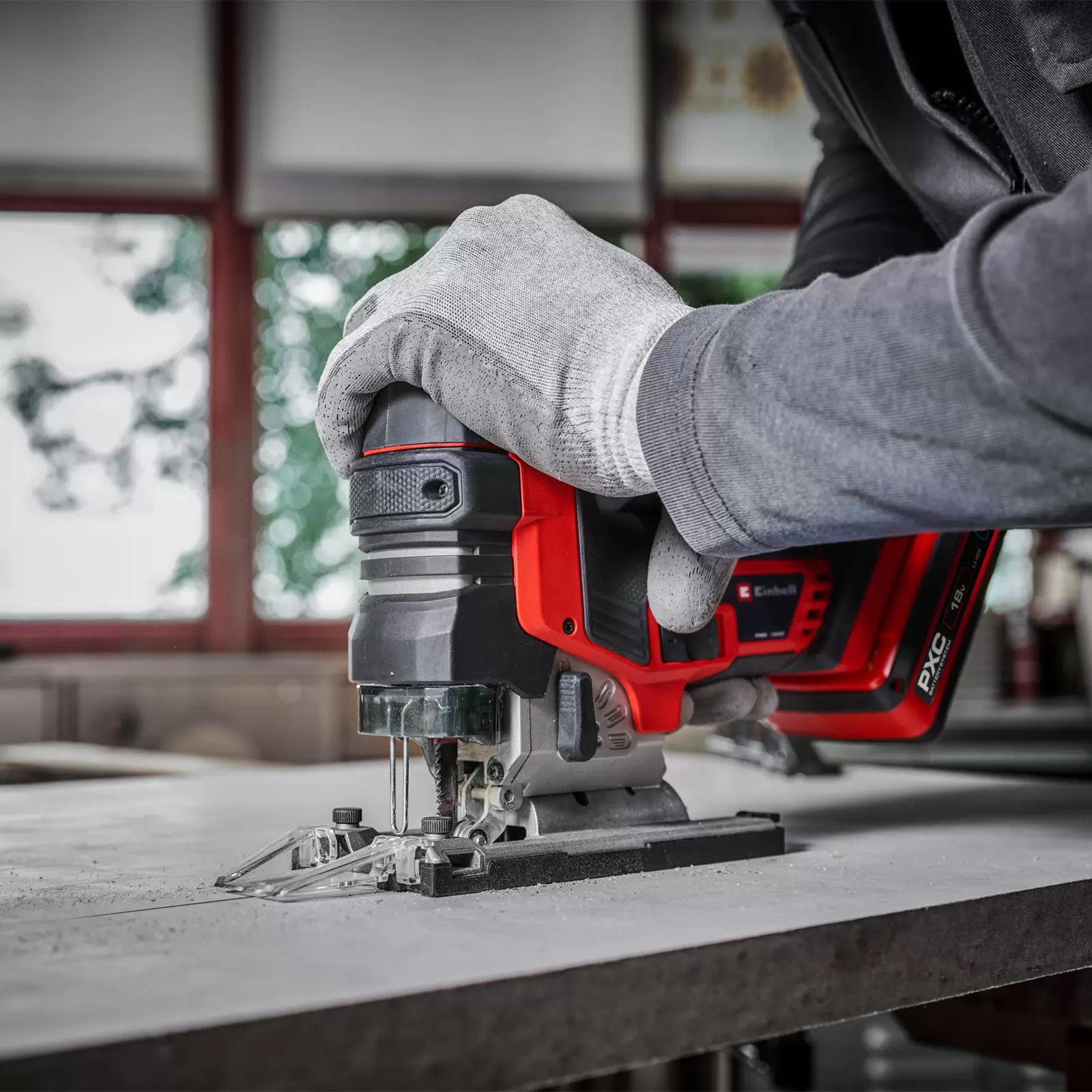 einhell-professional-cordless-jig-saw-3001421-example_usage-001