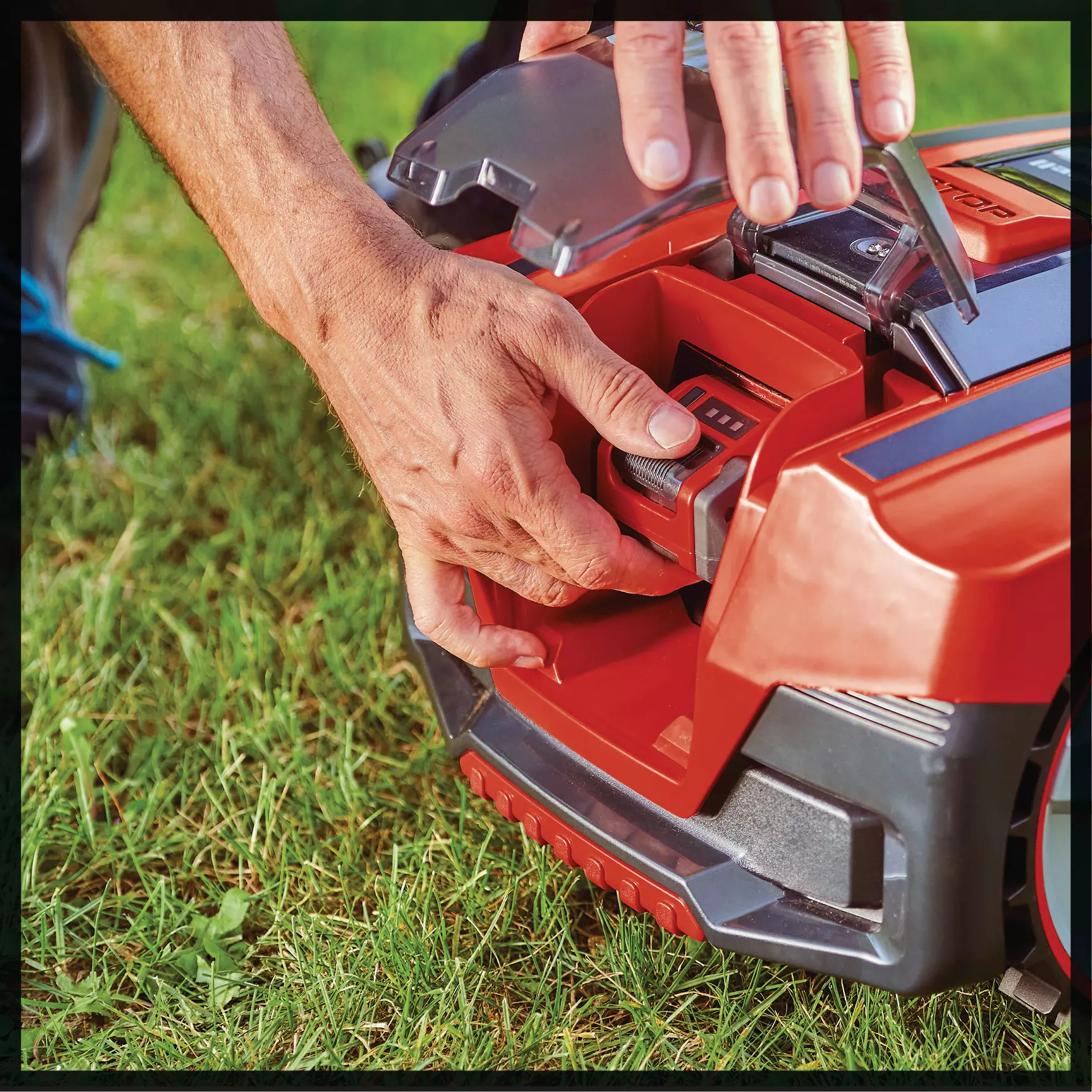 einhell-expert-robot-lawn-mower-3413975-detail_image-004