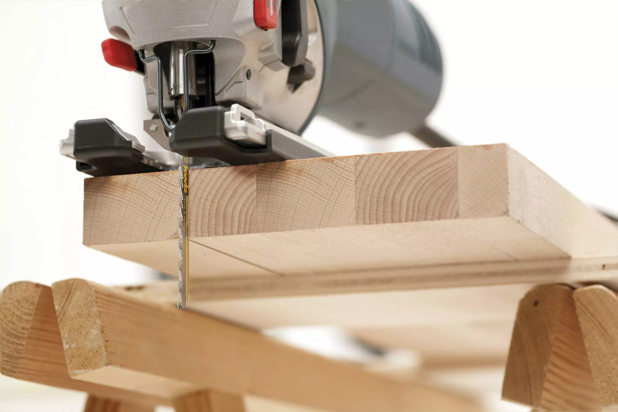 kwb-jigsaw-blades-49625630-example_usage-202