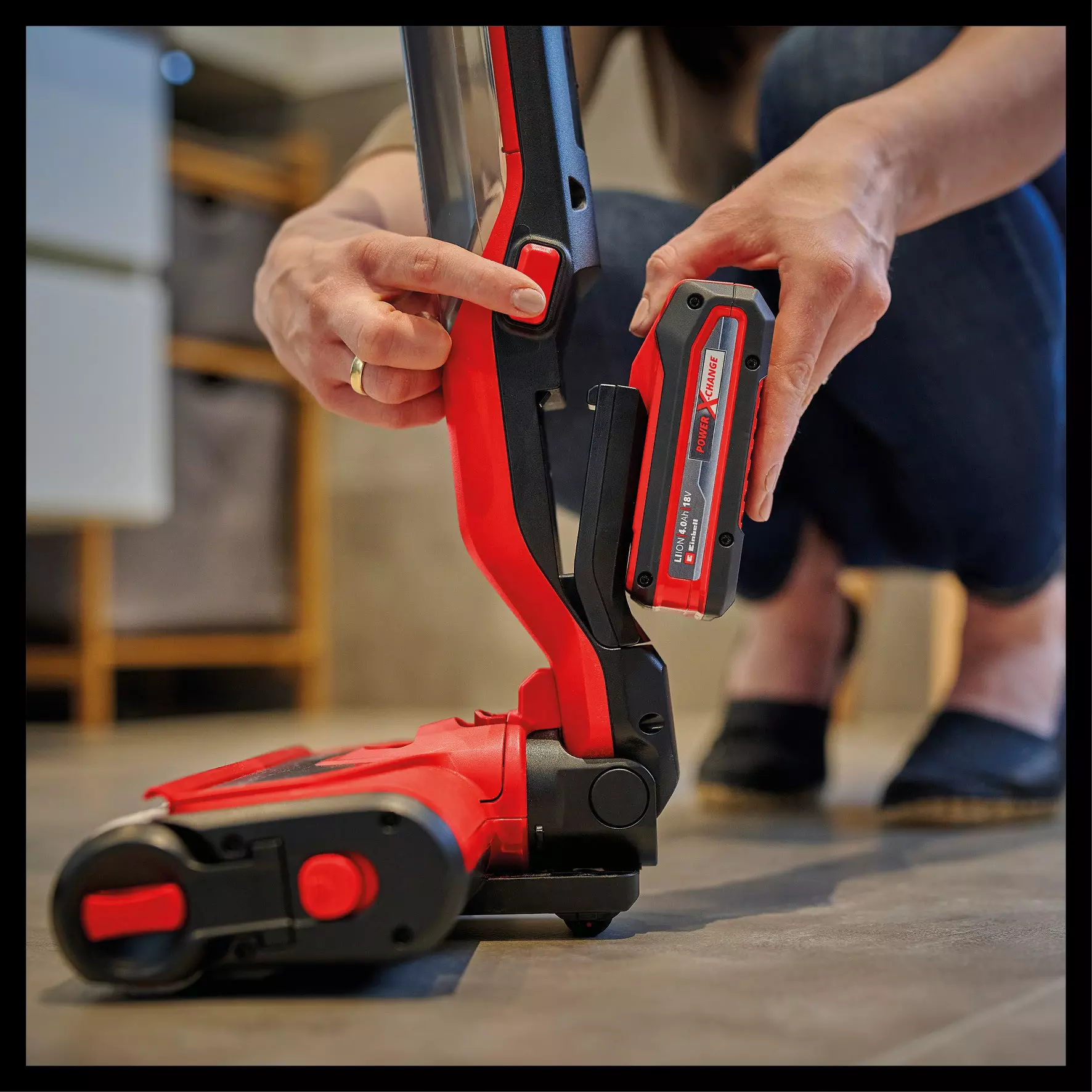 einhell-expert-cordless-hard-floor-cleaner-3437120-detail_image-002