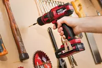 ozito-cordless-drill-3000755-example_usage-103