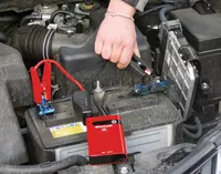 einhell-car-classic-jump-start-power-bank-1091510-example_usage-001