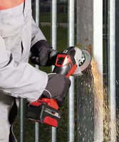 einhell-expert-cordless-angle-grinder-4431123-example_usage-001