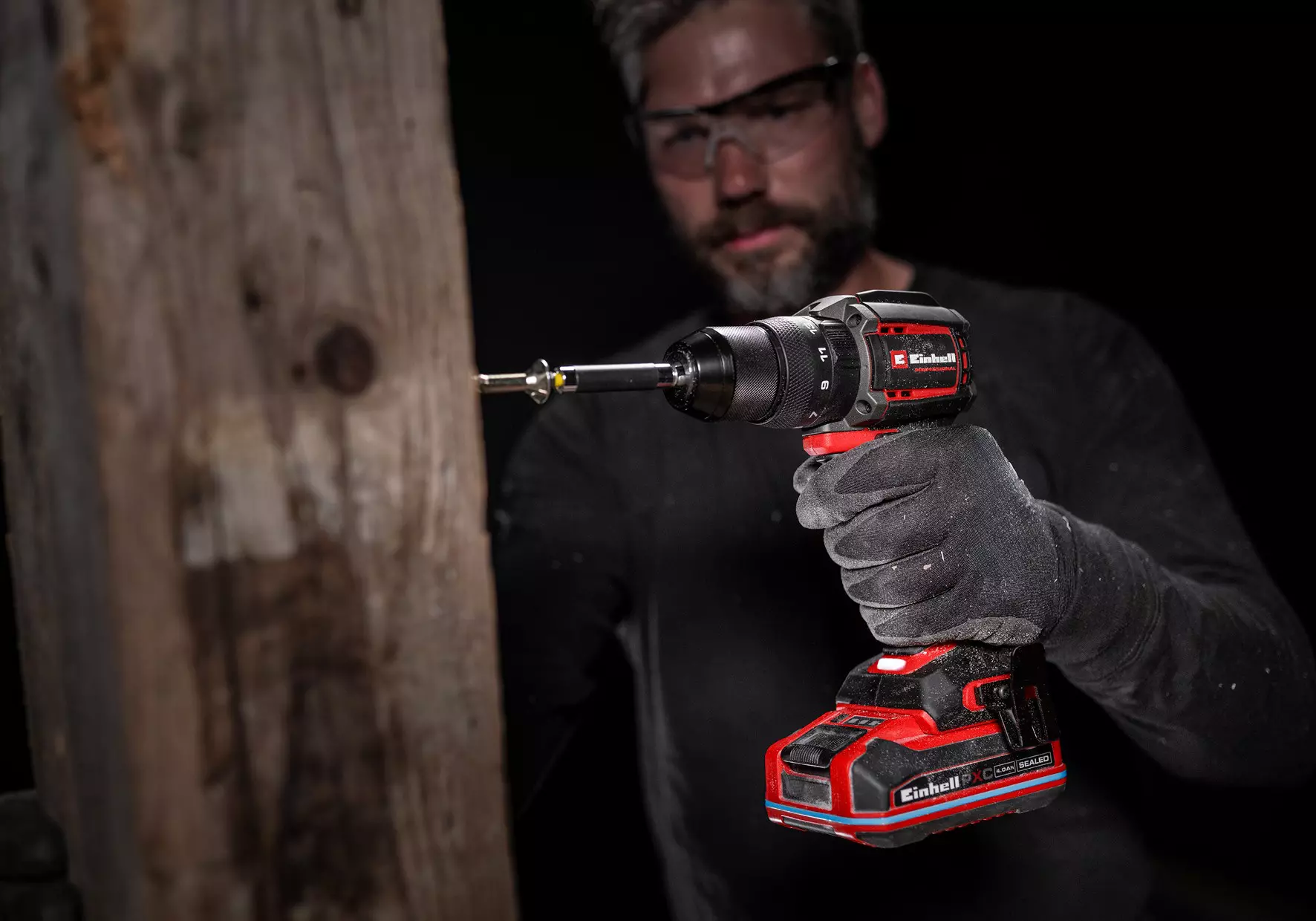 einhell-professional-cordless-impact-drill-4514406-example_usage-001