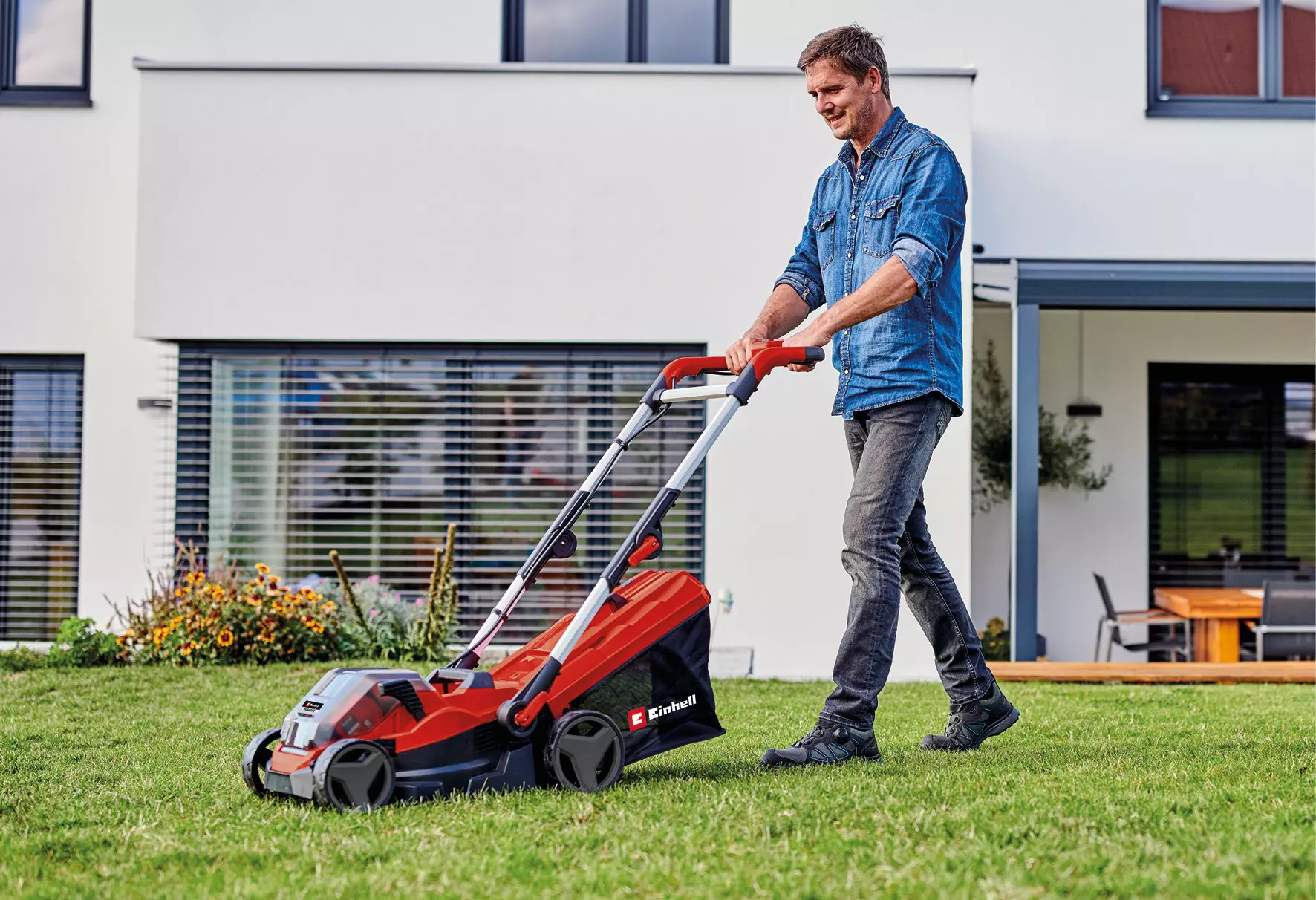 einhell-expert-cordless-lawn-mower-3413305-example_usage-001