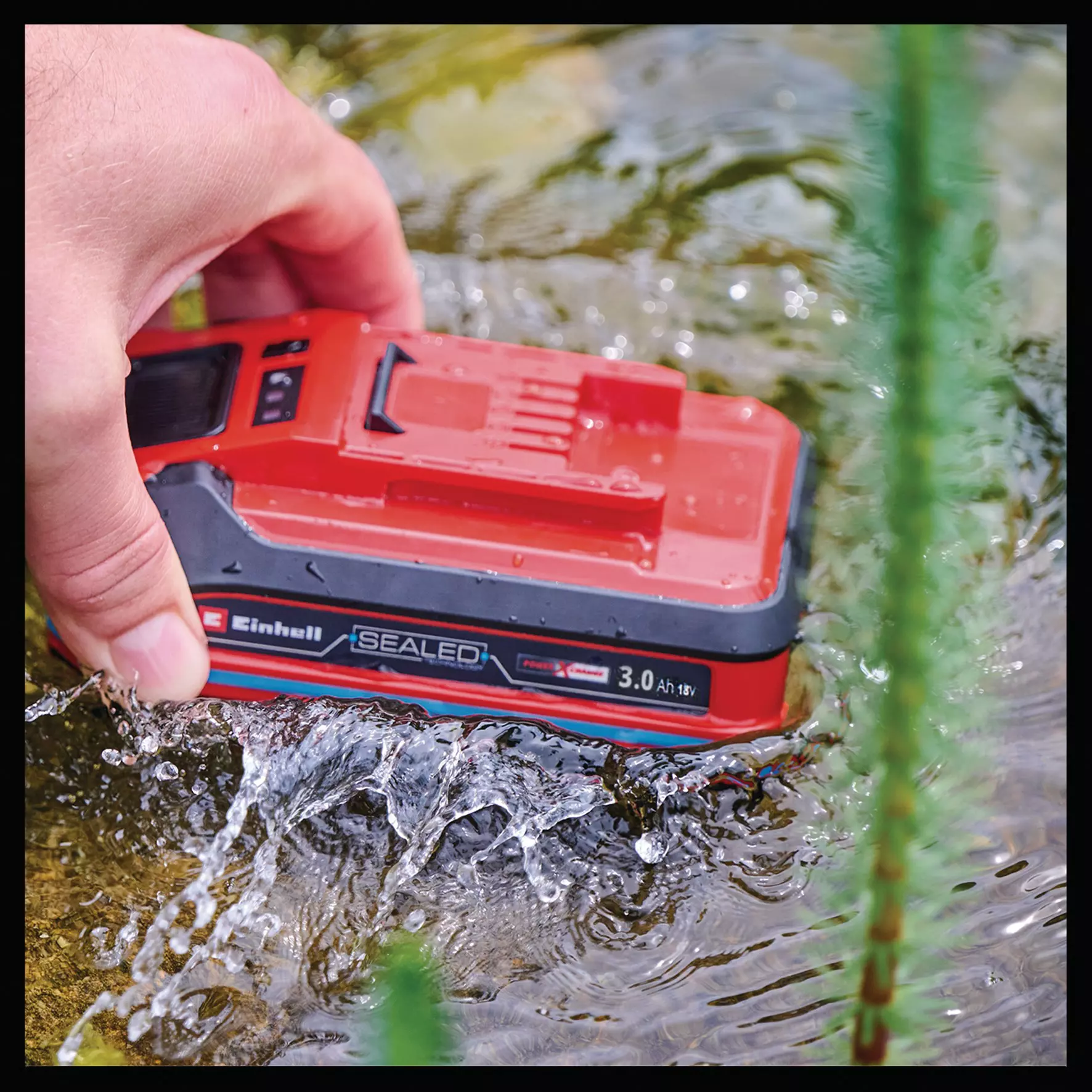 einhell-accessory-battery-4511618-detail_image-001