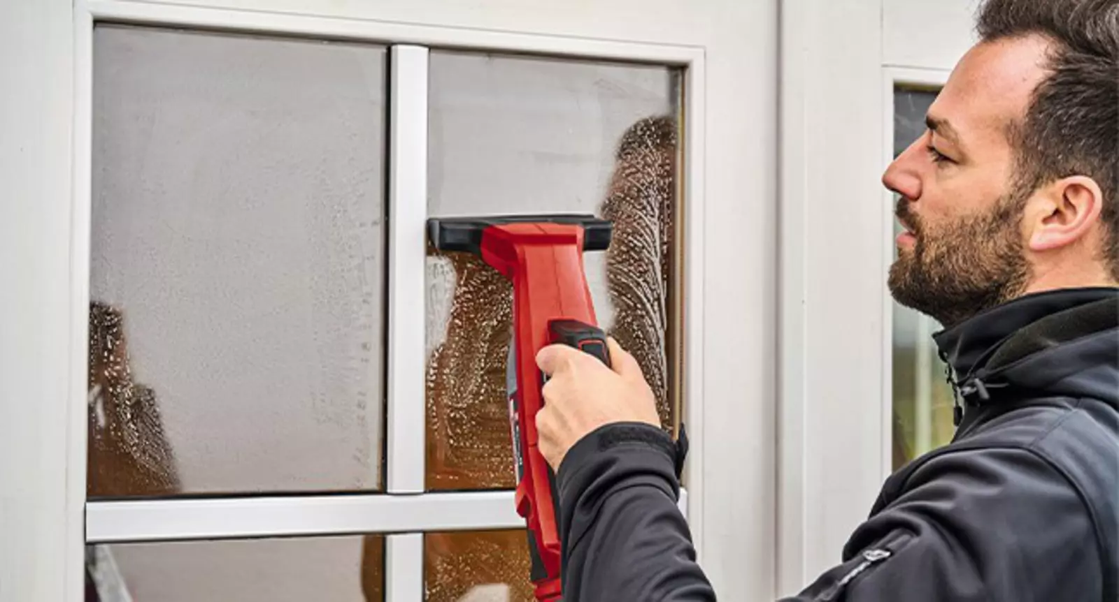 Narrow-nozzle-for-small-windows