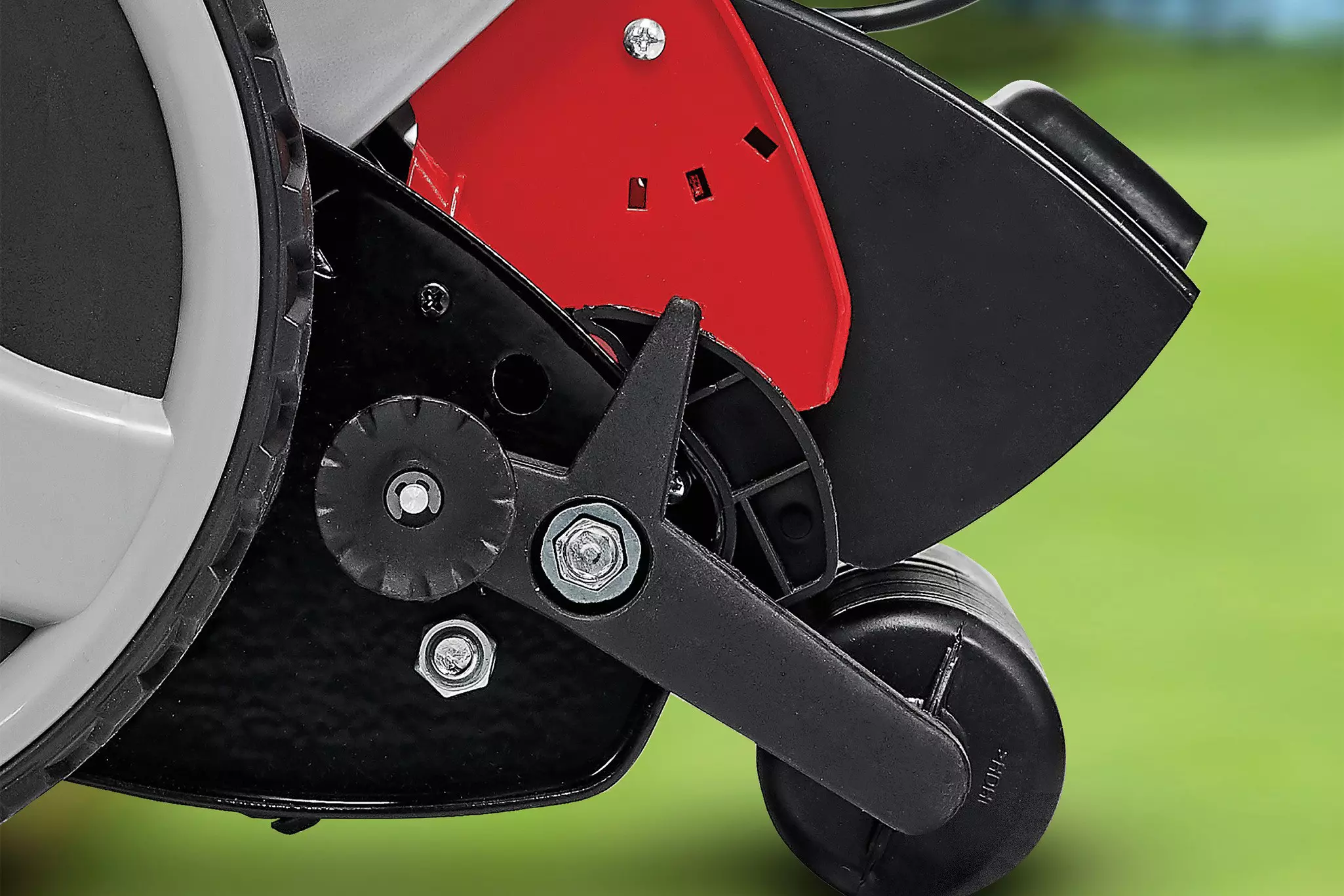 ozito-cordless-cylinder-lawn-mower-3000554-detail_image-103