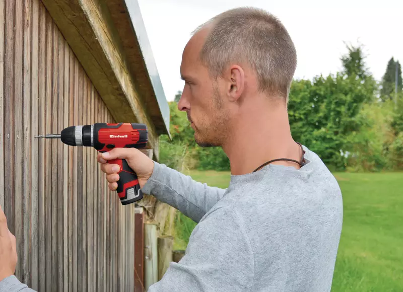 einhell-classic-cordless-drill-4513650-example_usage-001