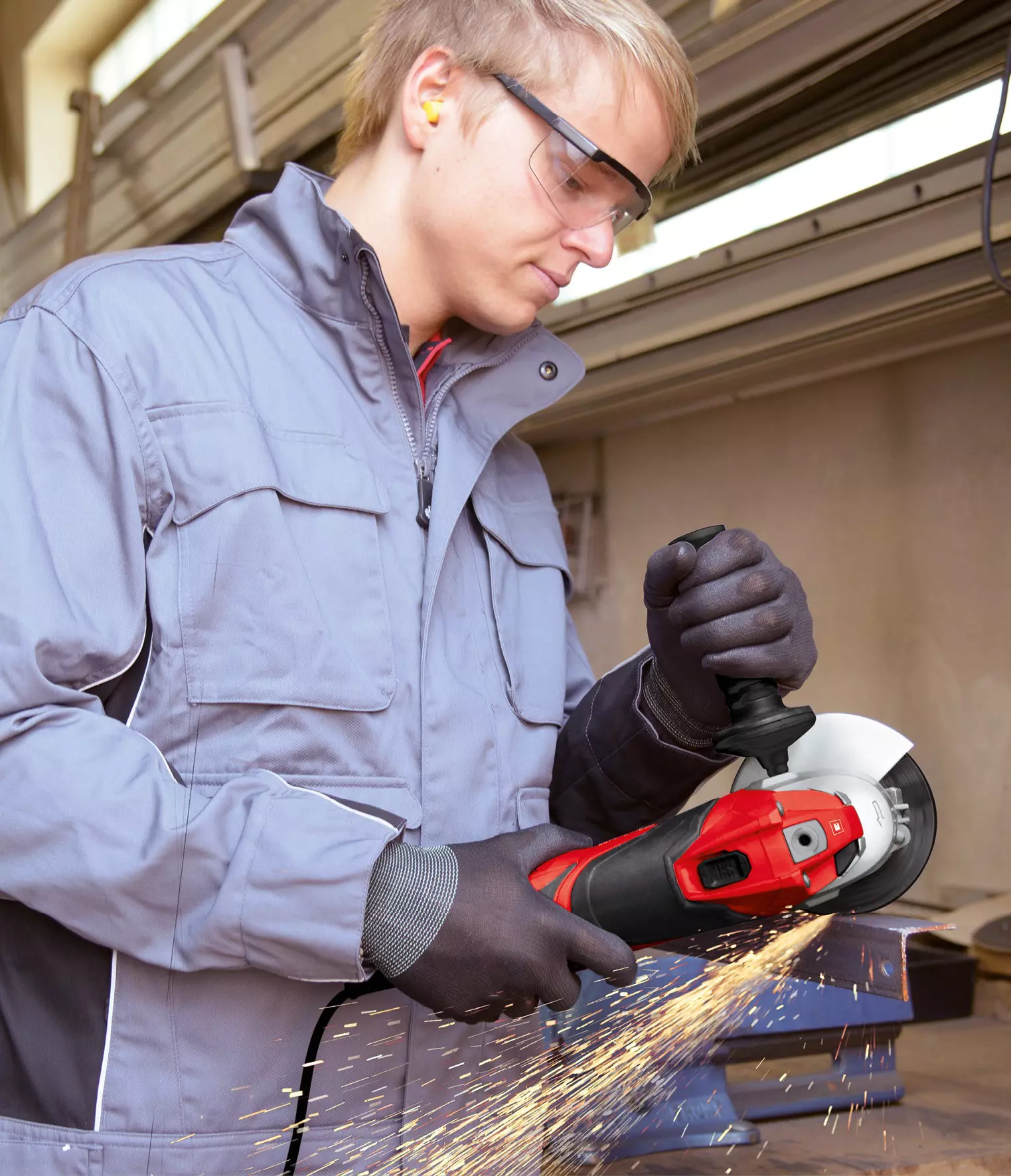 einhell-expert-angle-grinder-4430860-example_usage-001