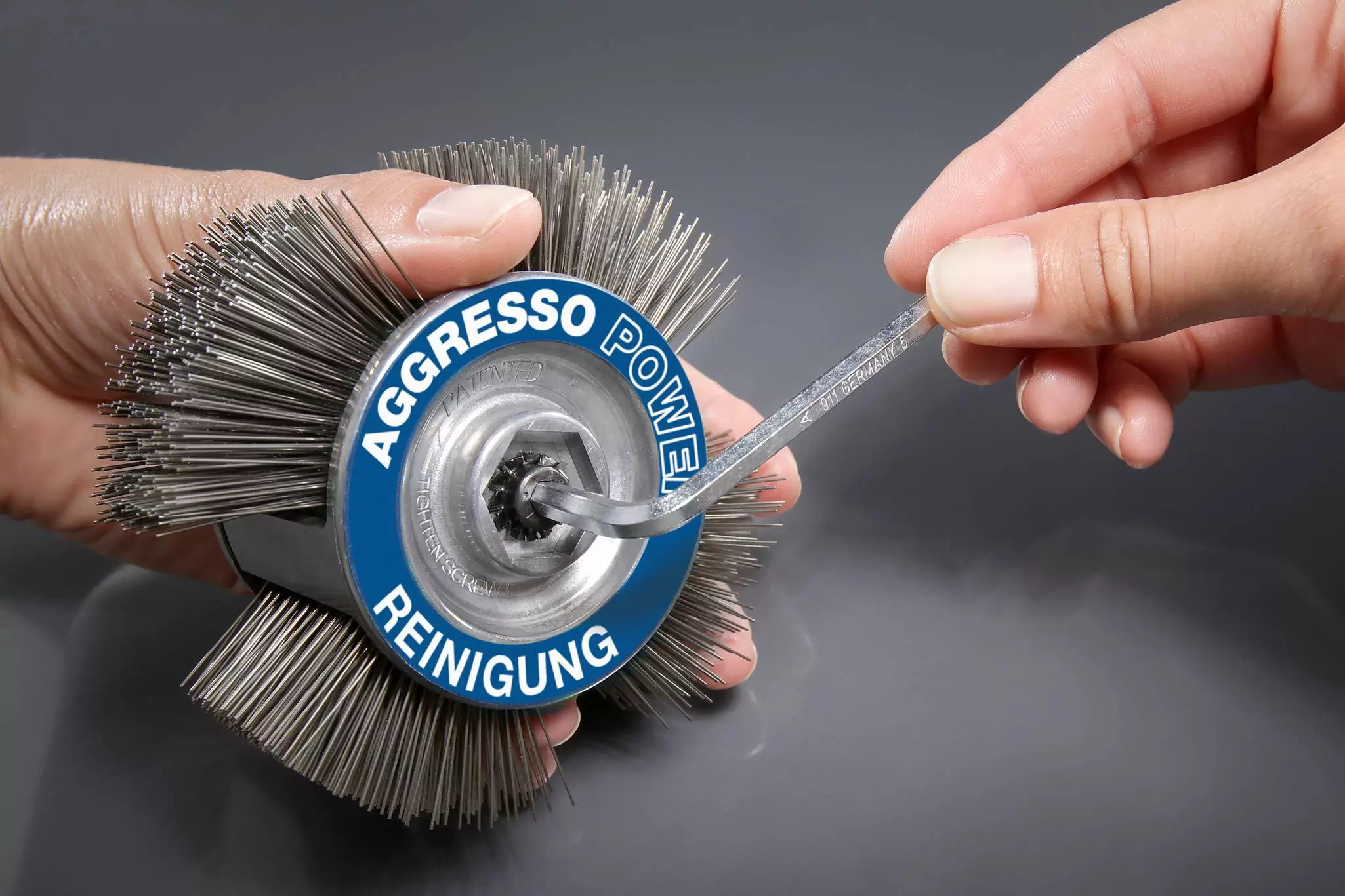 kwb-by-einhell-brushes-49490985-example_usage-204