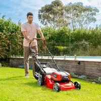 ozito-cordless-lawn-mower-3001045-example_usage-101